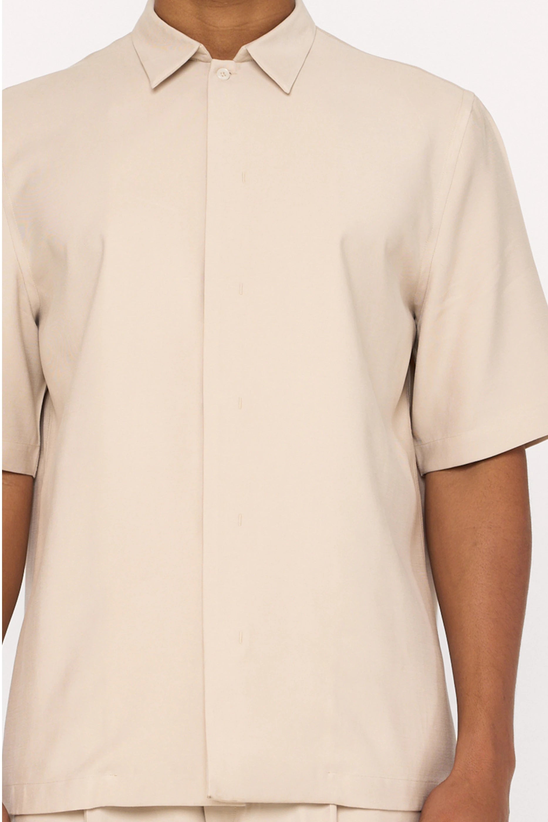 Minimal Beige Short-Sleeve Shirt Laminim With Hidden Buttons